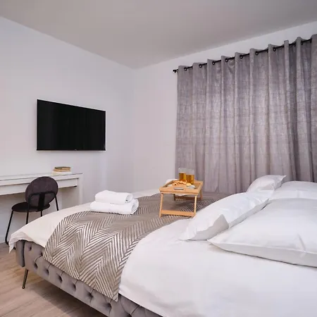 Apartment Lamer Luxus-suite Von Litto By Interhome Split