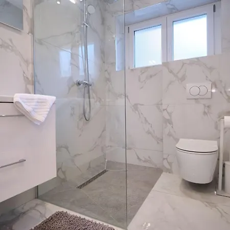 Lamer Luxus-suite Von Litto By Interhome 斯普利特