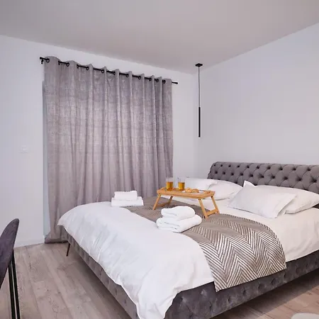 Lamer Luxus-suite Von Litto By Interhome 公寓